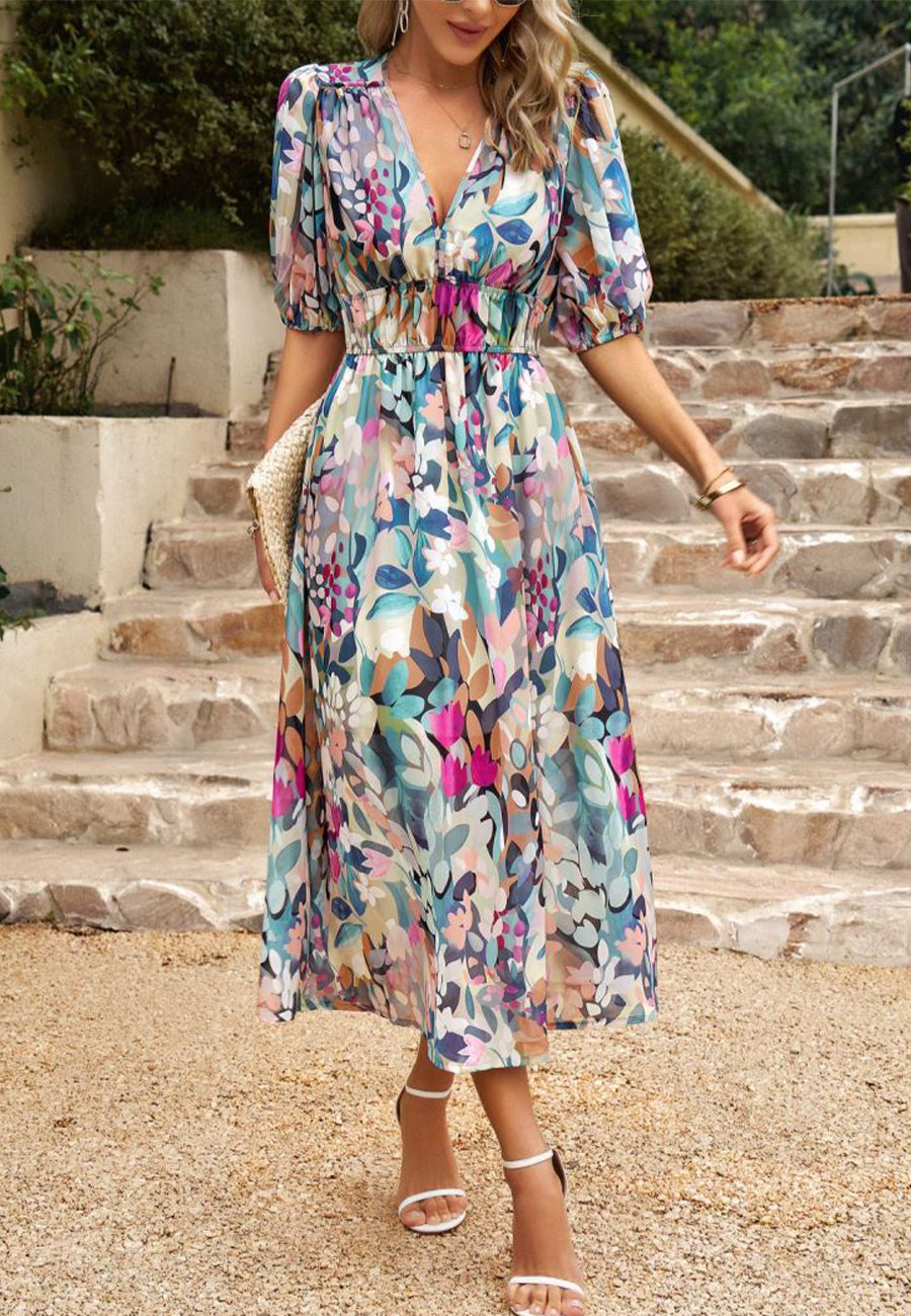 Vestido abullonado estampado con escote pronunciado