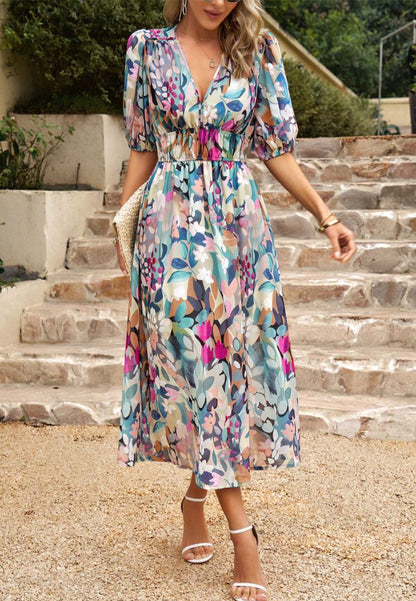 Vestido abullonado estampado con escote pronunciado