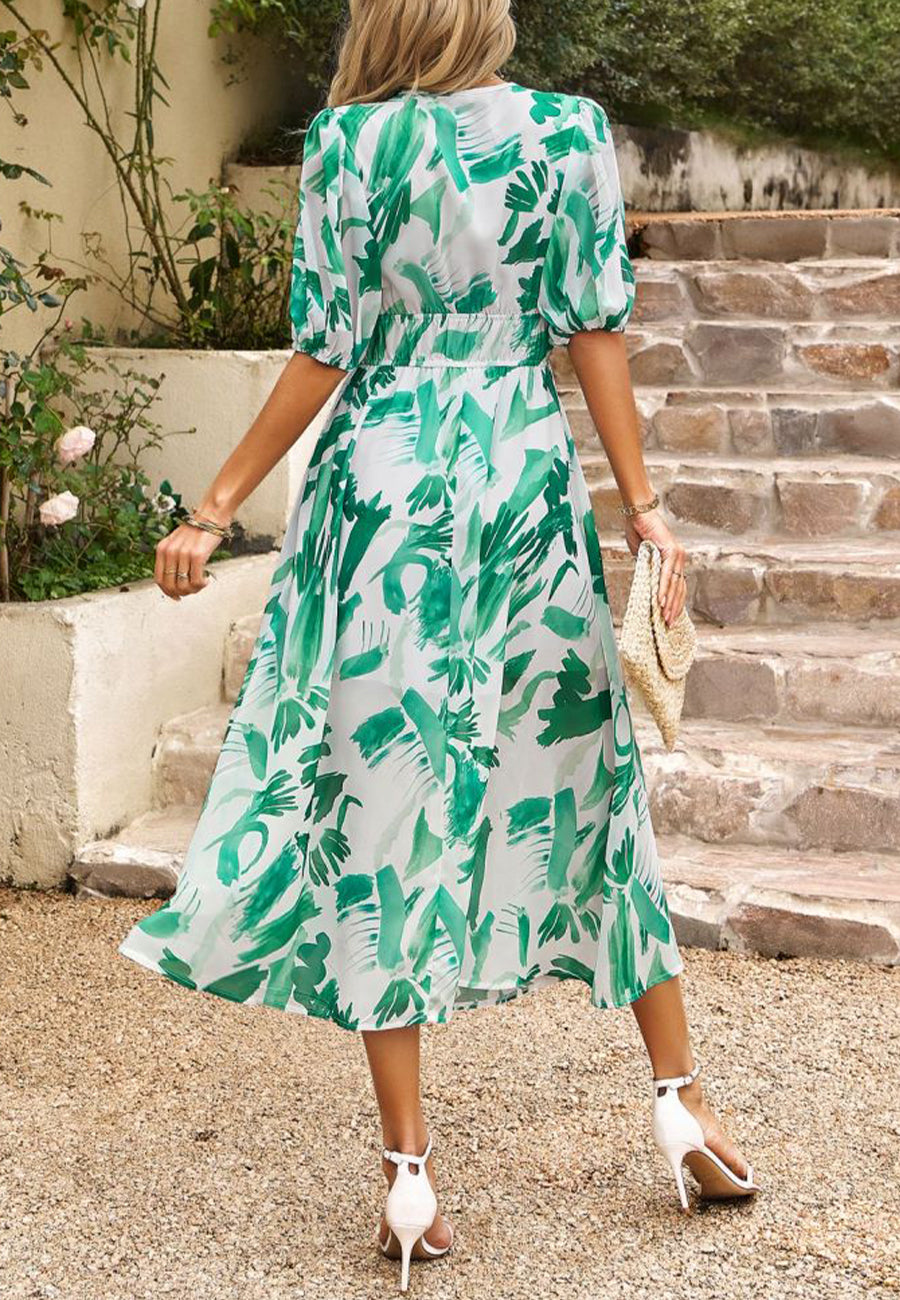 Vestido abullonado estampado con escote pronunciado