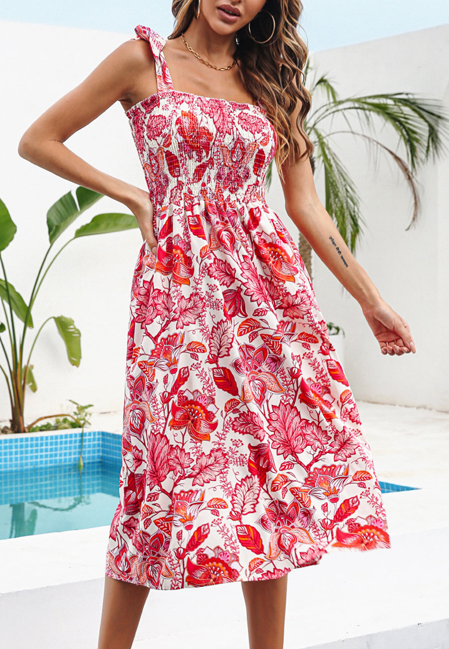 Vestido de verano con cuello recto y lazo en los hombros