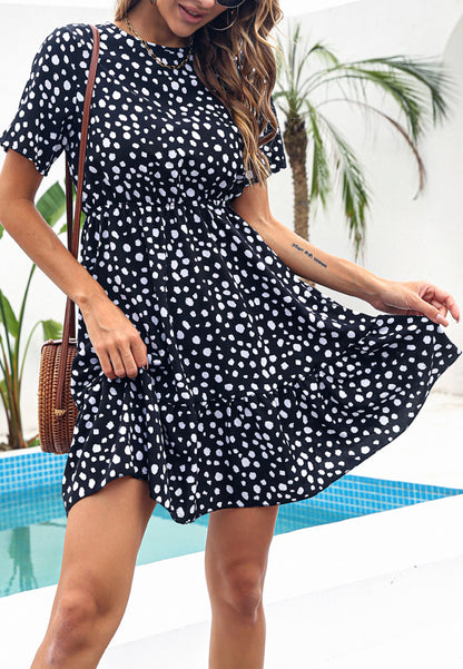 Vestido con dobladillo con volantes y estampado de guepardo