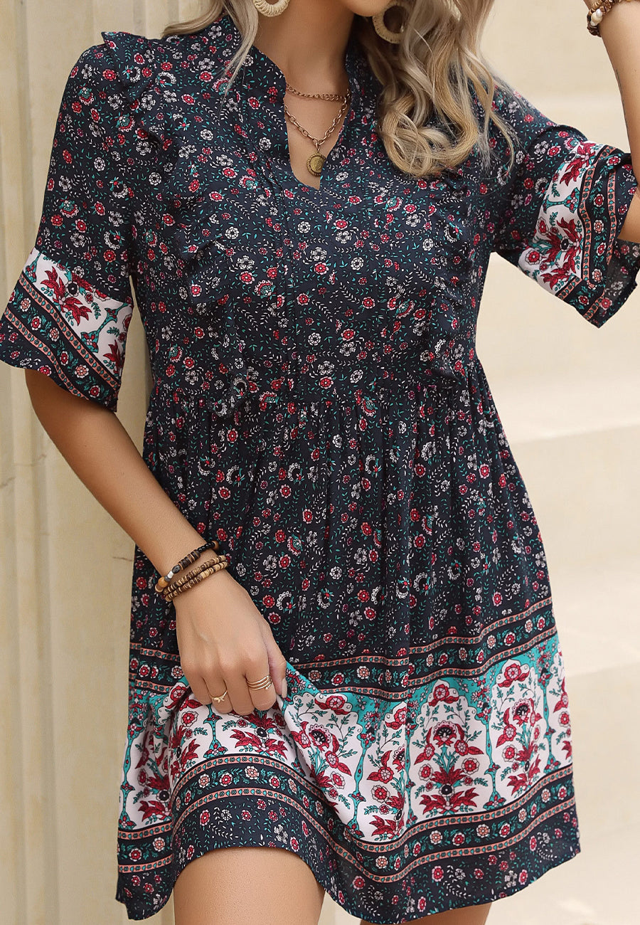 Vestido bohemio con estampado floral y volantes en la parte delantera