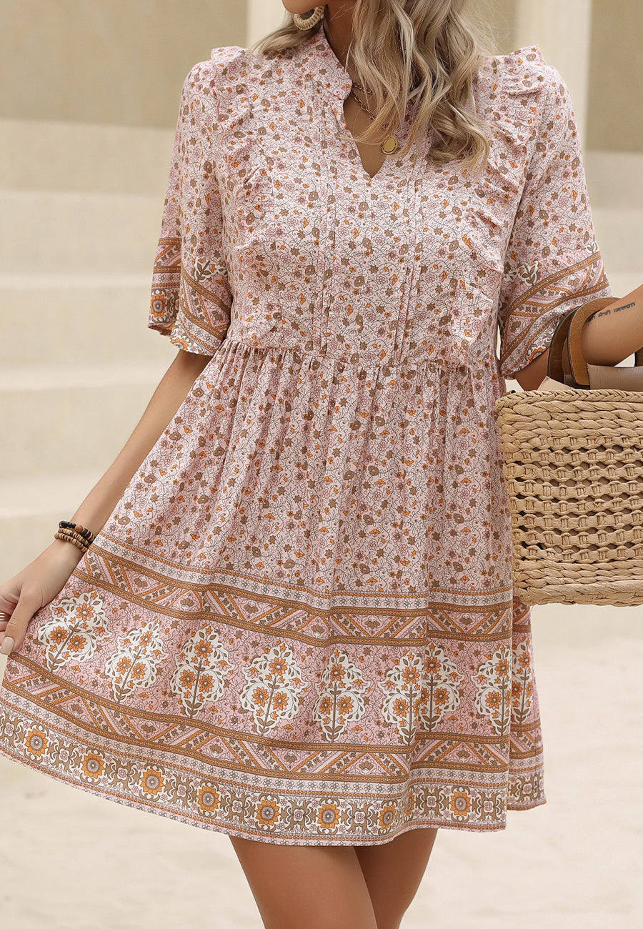 Vestido bohemio con estampado floral y volantes en la parte delantera