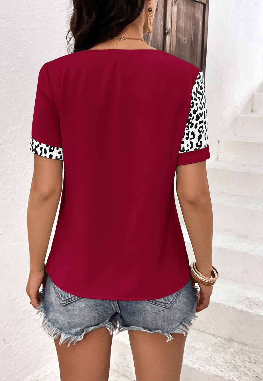 Camisa de leopardo con bloques de colores en contraste