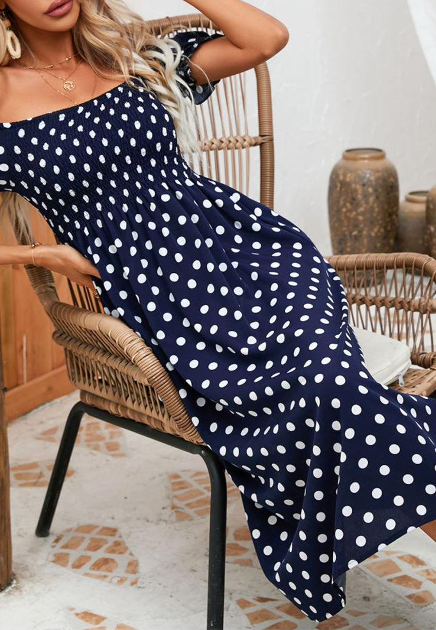 Vestido de verano estampado con hombros descubiertos