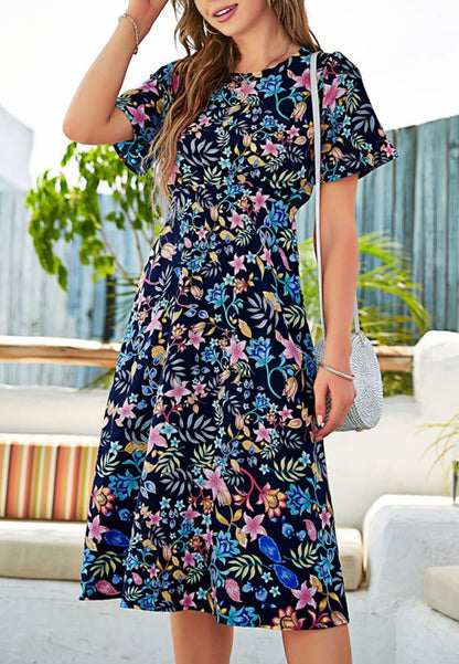 Vestido con estampado floral y cintura plisada