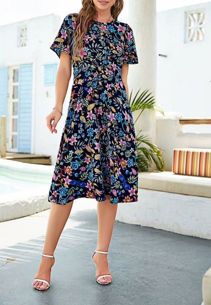 Vestido con estampado floral y cintura plisada