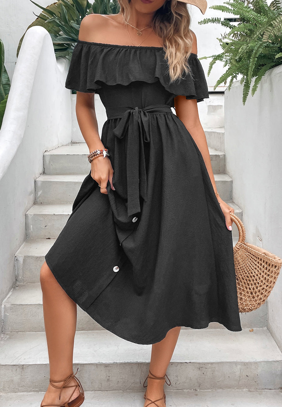Vestido con hombros descubiertos y botones en contraste en la parte delantera