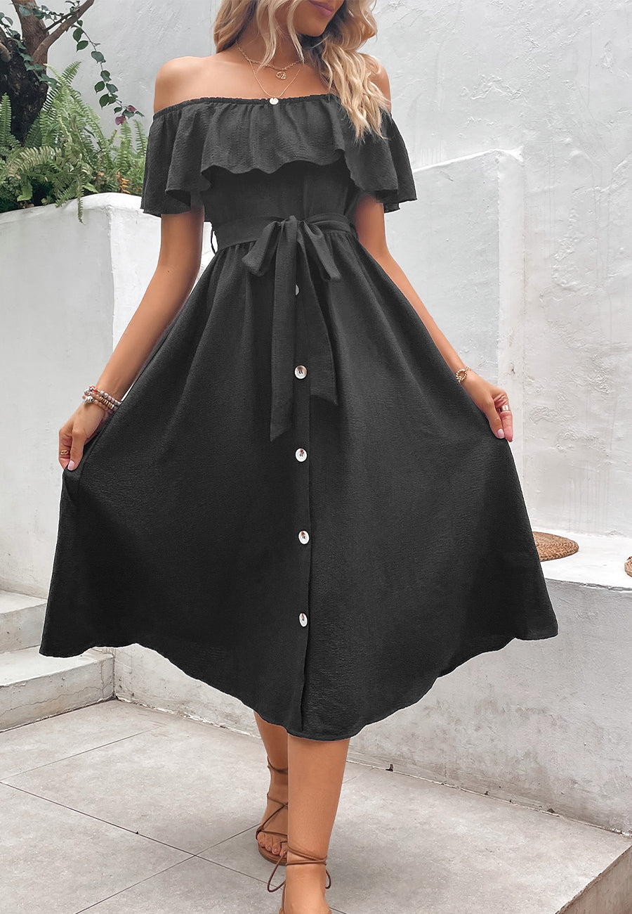 Vestido con hombros descubiertos y botones en contraste en la parte delantera