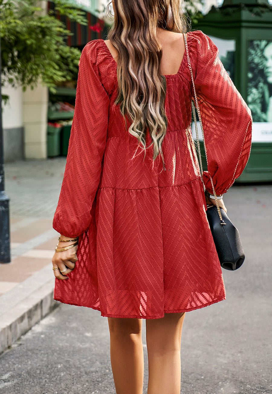 Vestido con escote cuadrado y estampado de chevrones