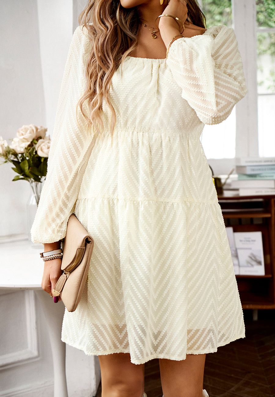 Vestido con escote cuadrado y estampado de chevrones