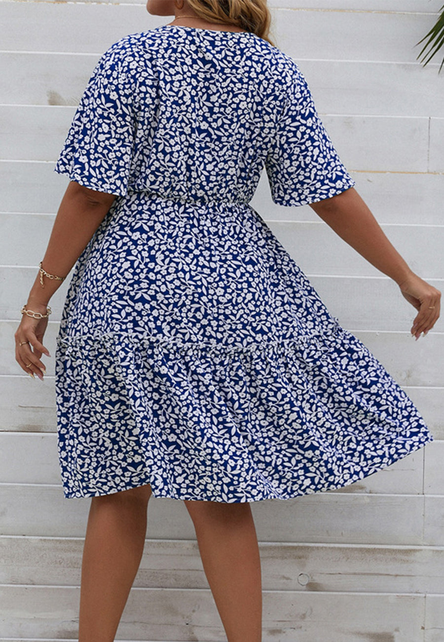 Vestido de cuello cruzado con estampado floral de talla grande