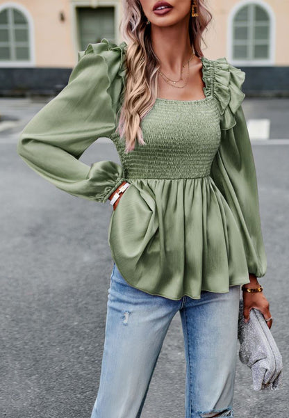 Blusa peplum con hombros con volantes