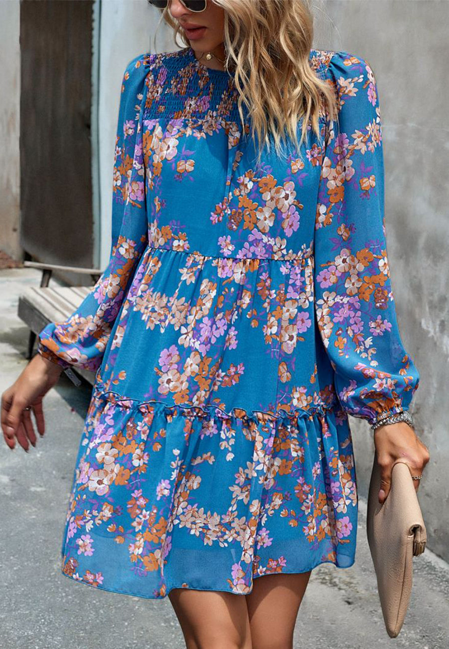 Vestido con cuello fruncido y estampado floral