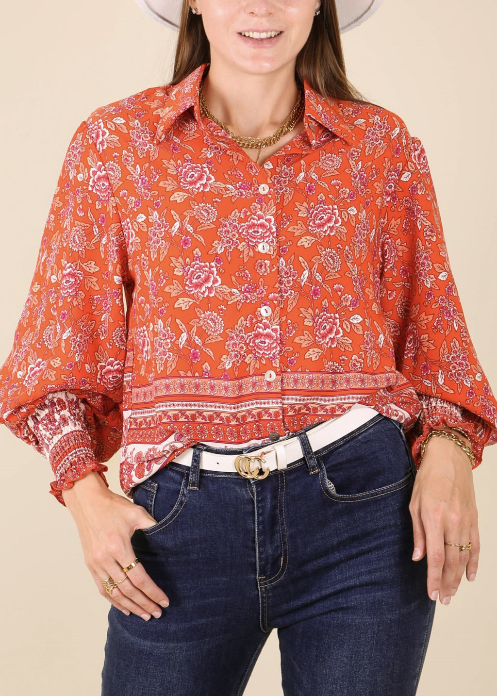 Camisa con cuello y estampado floral oriental