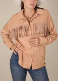 Camisa con detalle de flecos y lunares