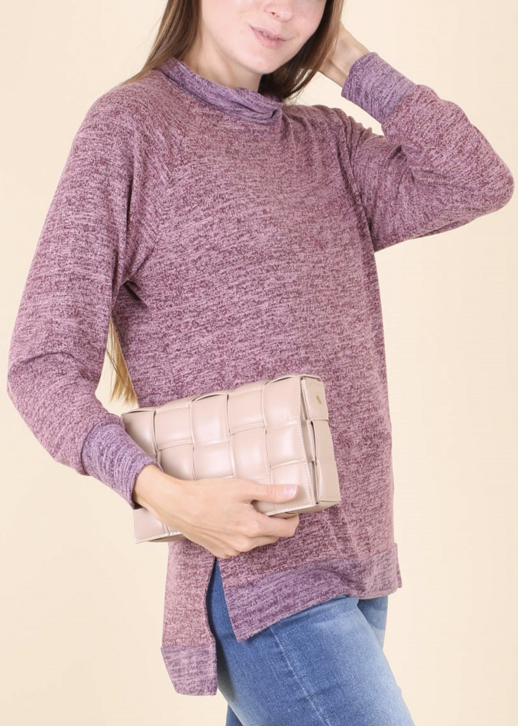 Suéter de dos tonos con cuello alto