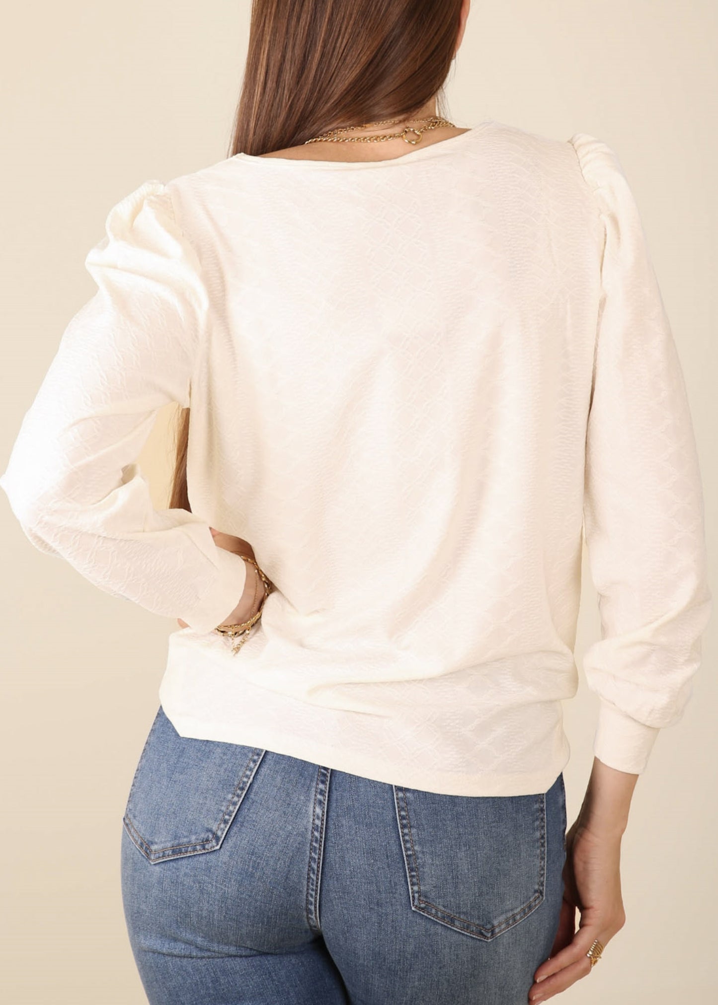 Blusa plisada con escote cuadrado y hombros descubiertos