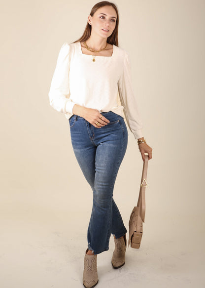 Blusa plisada con escote cuadrado y hombros descubiertos
