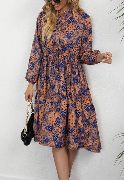 Vestido con cuello con volantes y estampado floral