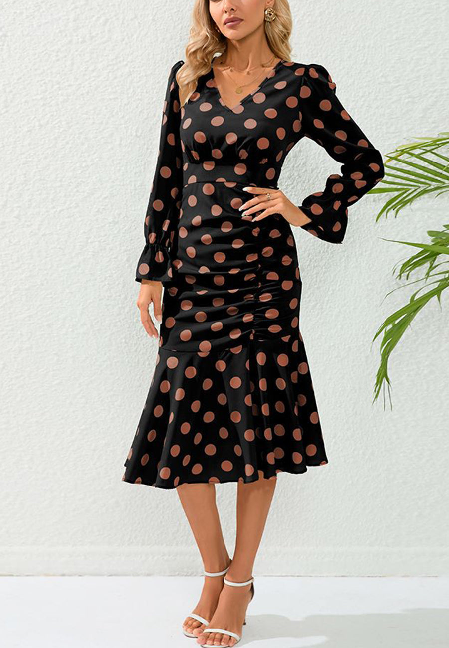 Vestido fruncido con estampado de lunares