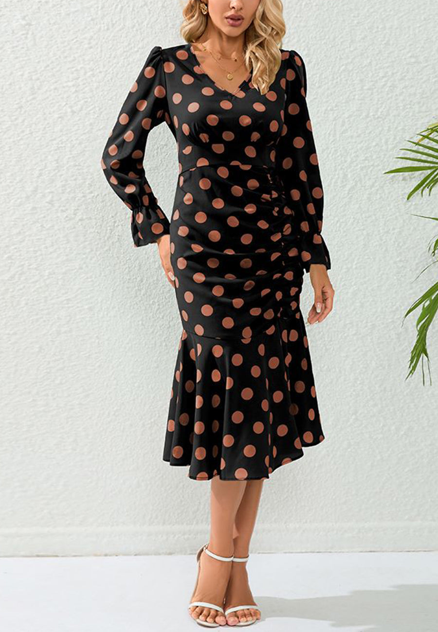 Vestido fruncido con estampado de lunares