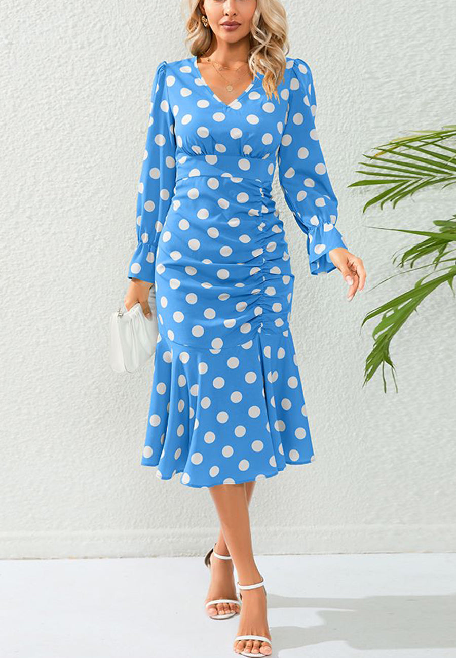 Vestido fruncido con estampado de lunares