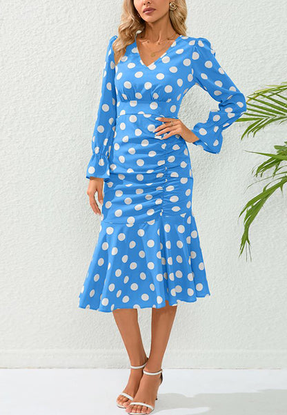 Vestido fruncido con estampado de lunares