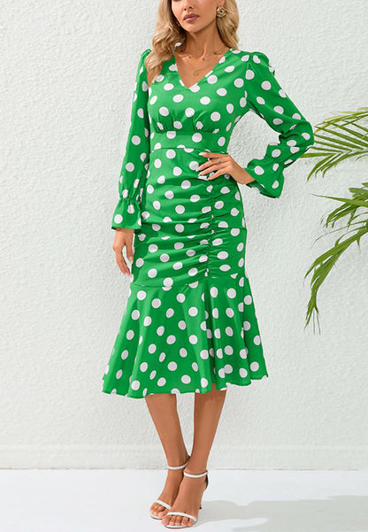 Vestido fruncido con estampado de lunares