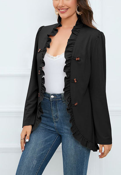 Abrigo con botones en contraste y ribete de volantes