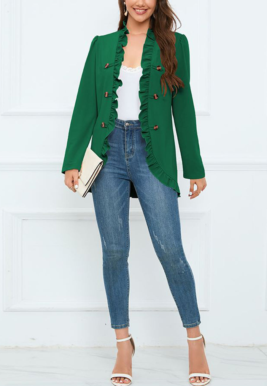 Abrigo con botones en contraste y ribete de volantes