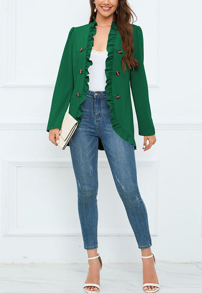 Abrigo con botones en contraste y ribete de volantes