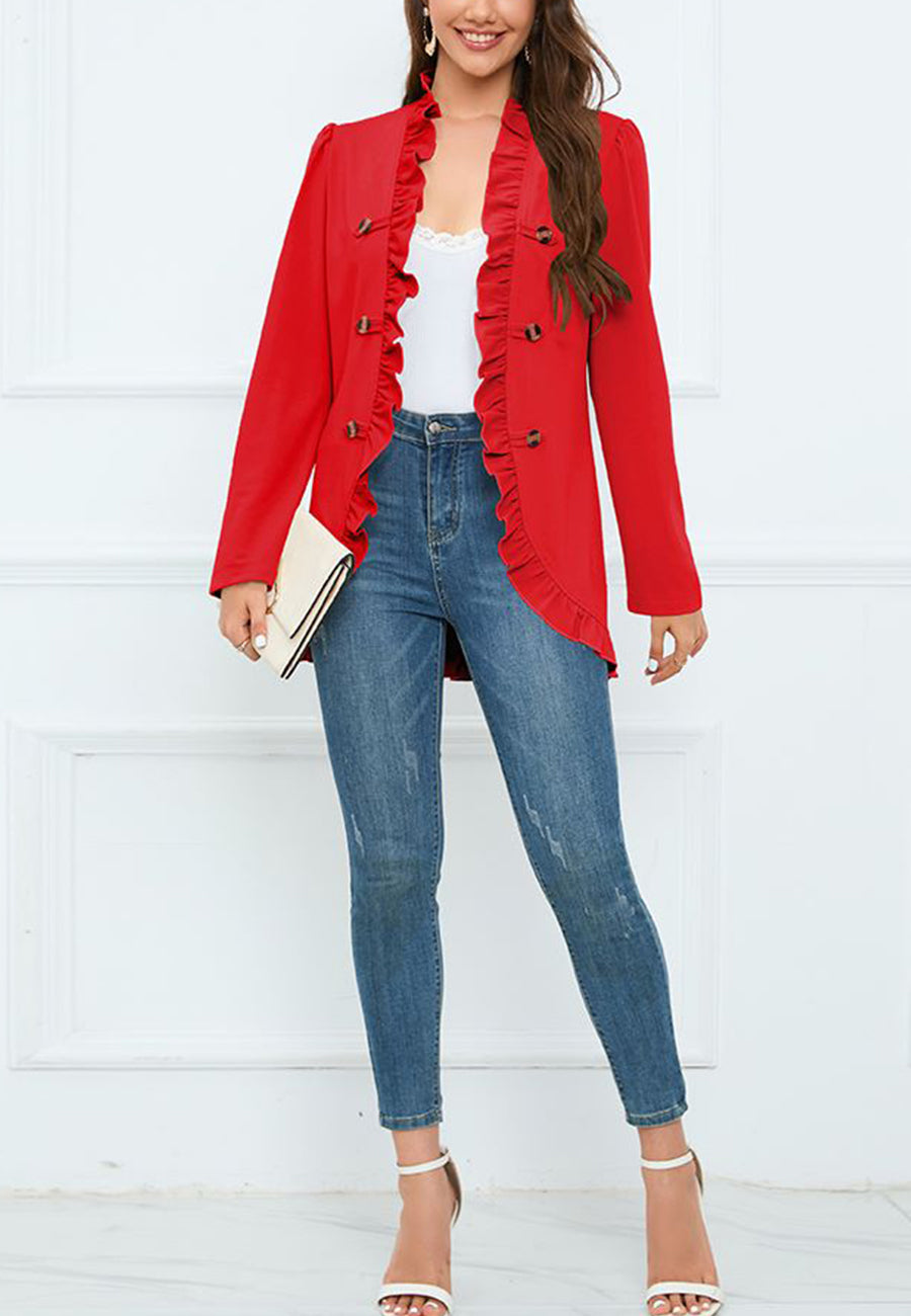 Abrigo con botones en contraste y ribete de volantes