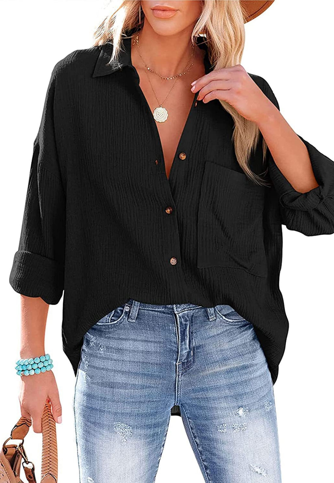 Blusa con botones y cuello en la parte delantera