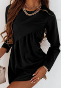 Vestido con diseño plisado y cuello redondo