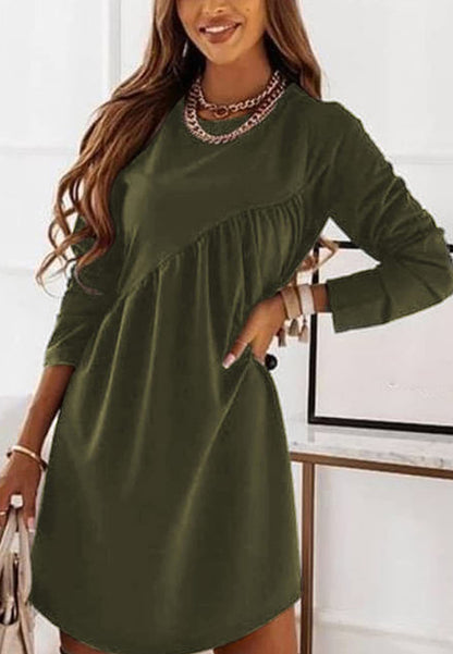 Round Neck Pleated Design Dress