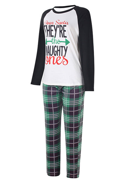 Conjunto de camiseta de béisbol y pantalón a cuadros