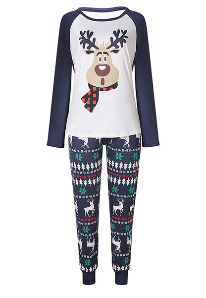 Pijama con diseño de renos