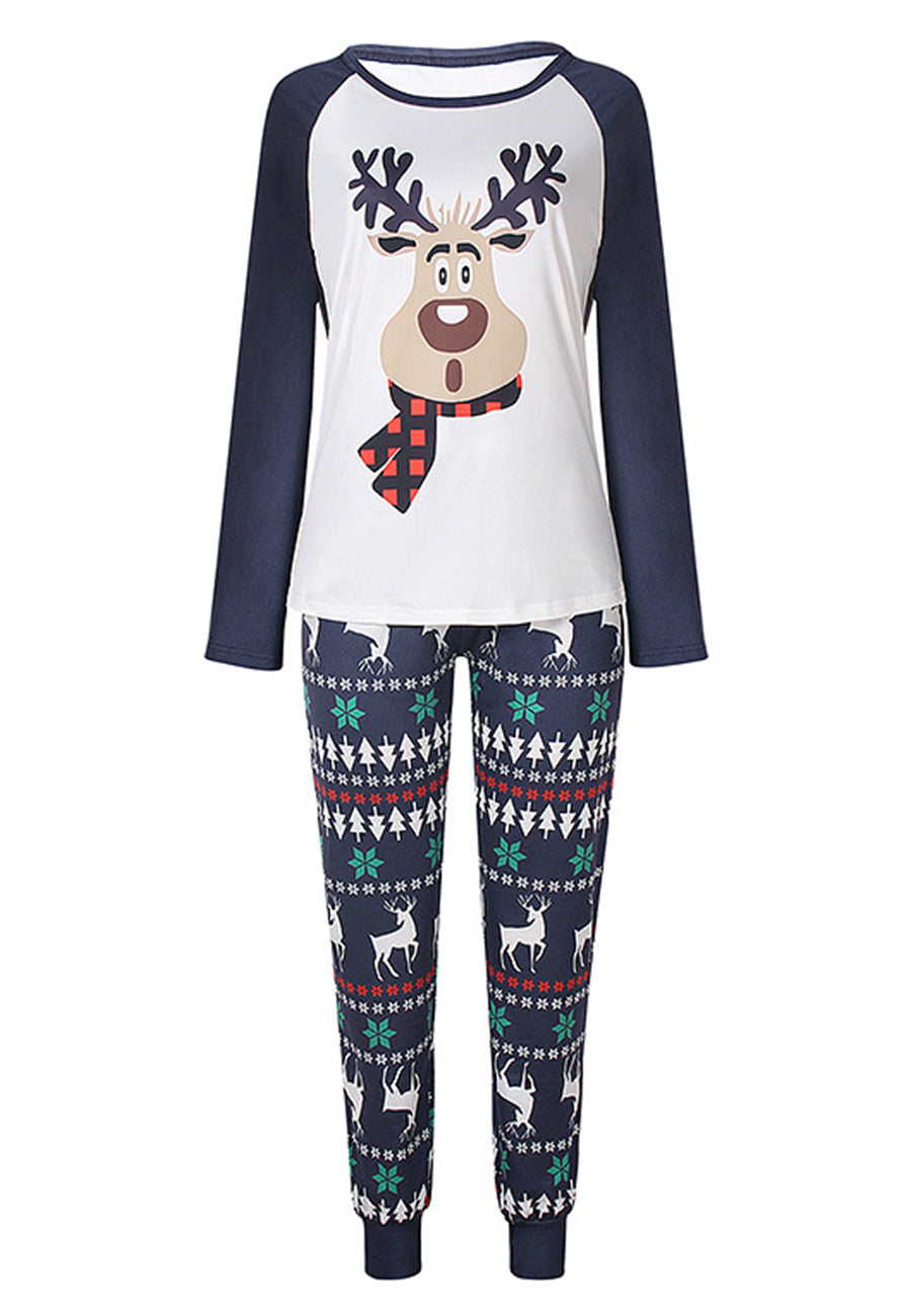 Pijama con diseño de renos