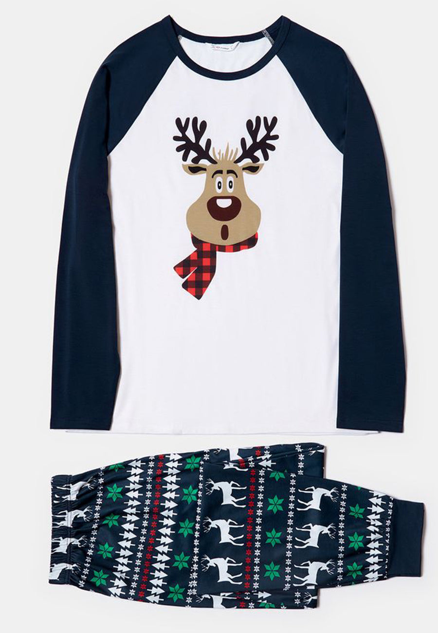 Pijama con diseño de renos