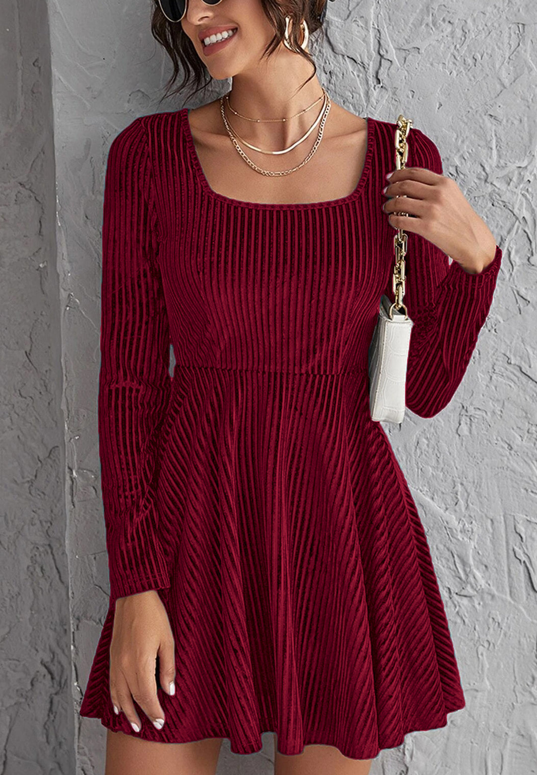 Vestido skater texturizado con escote cuadrado