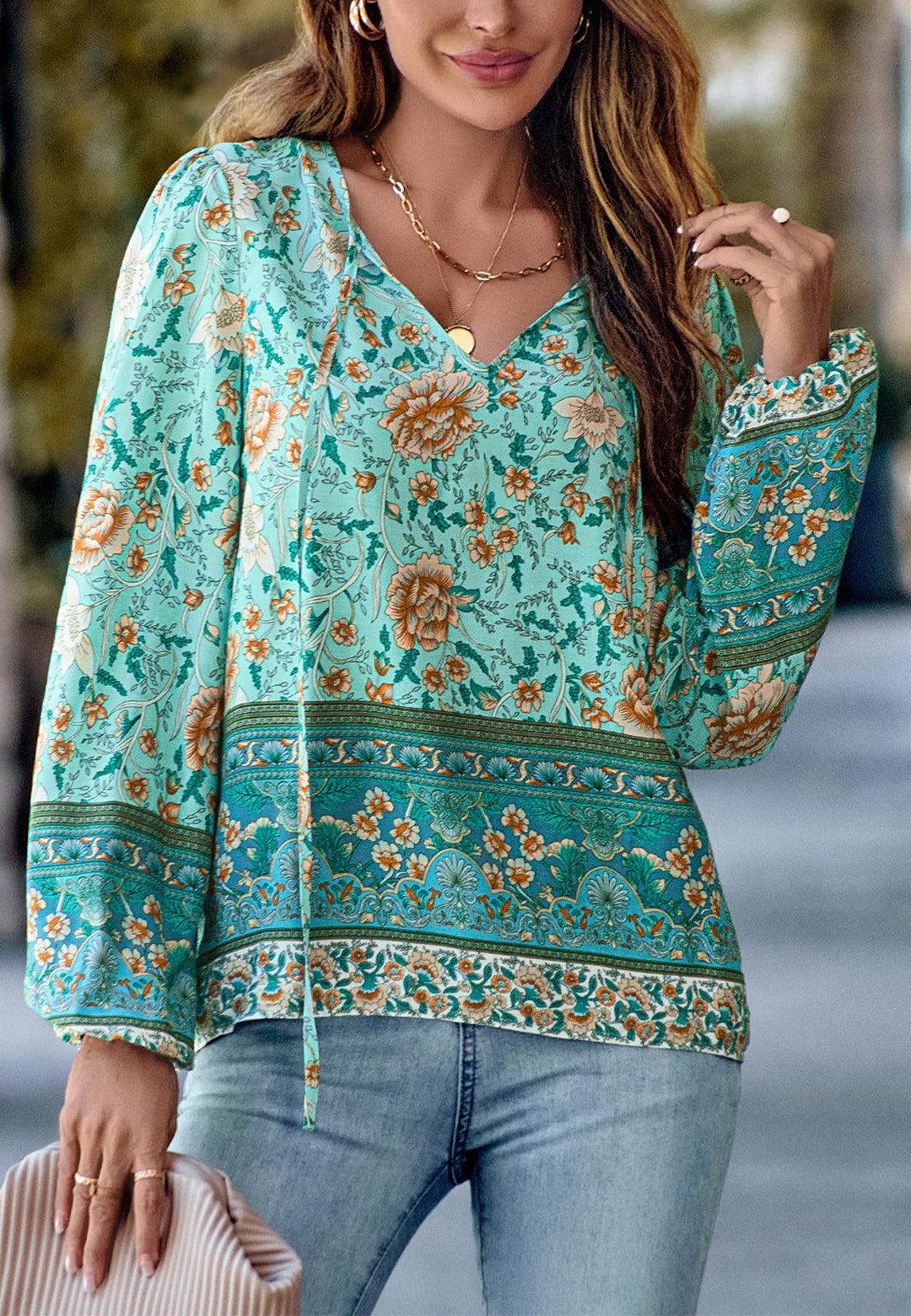 Blusa bohemia con estampado floral y lazo en el cuello multicolor