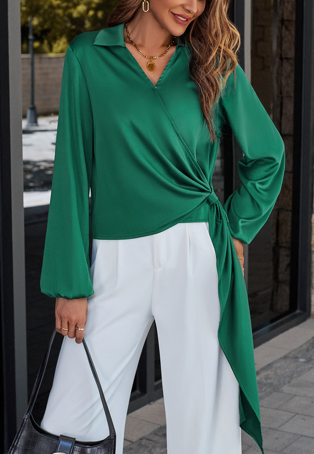Blusa con cuello y lazo lateral