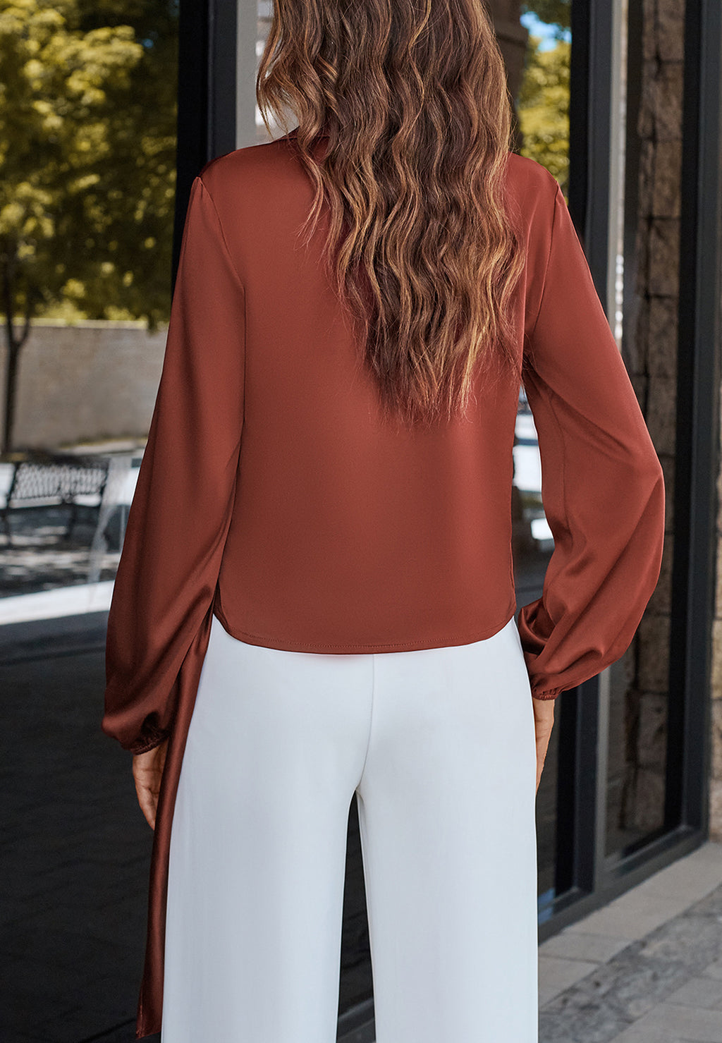 Blusa con cuello y lazo lateral