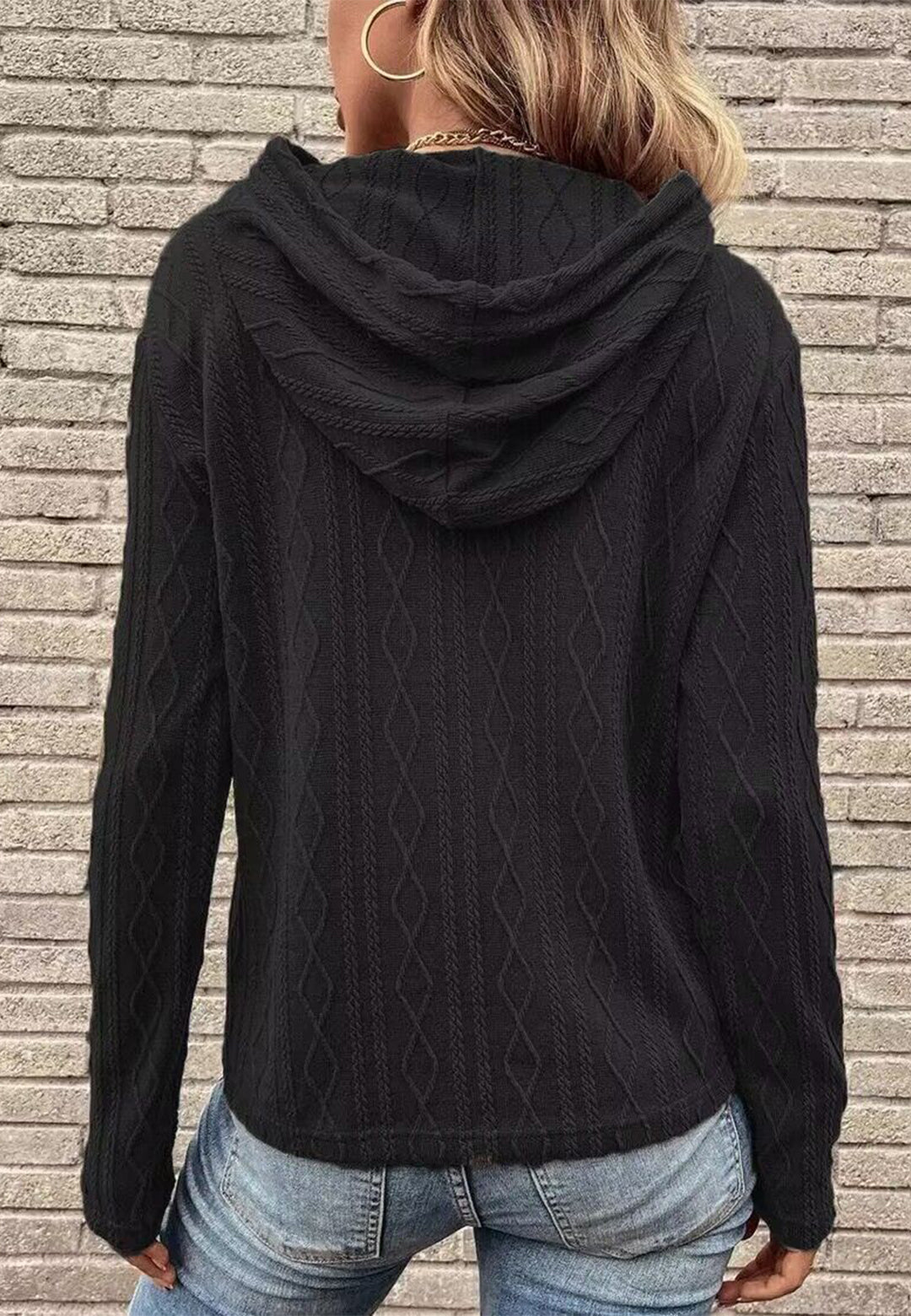 Sudadera con capucha y hombros caídos en punto cable