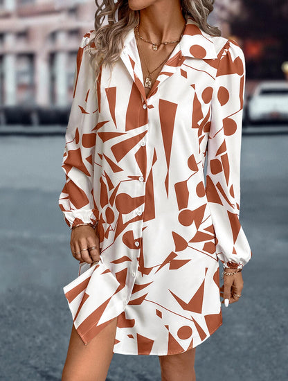 Vestido camisero con botones y estampado abstracto