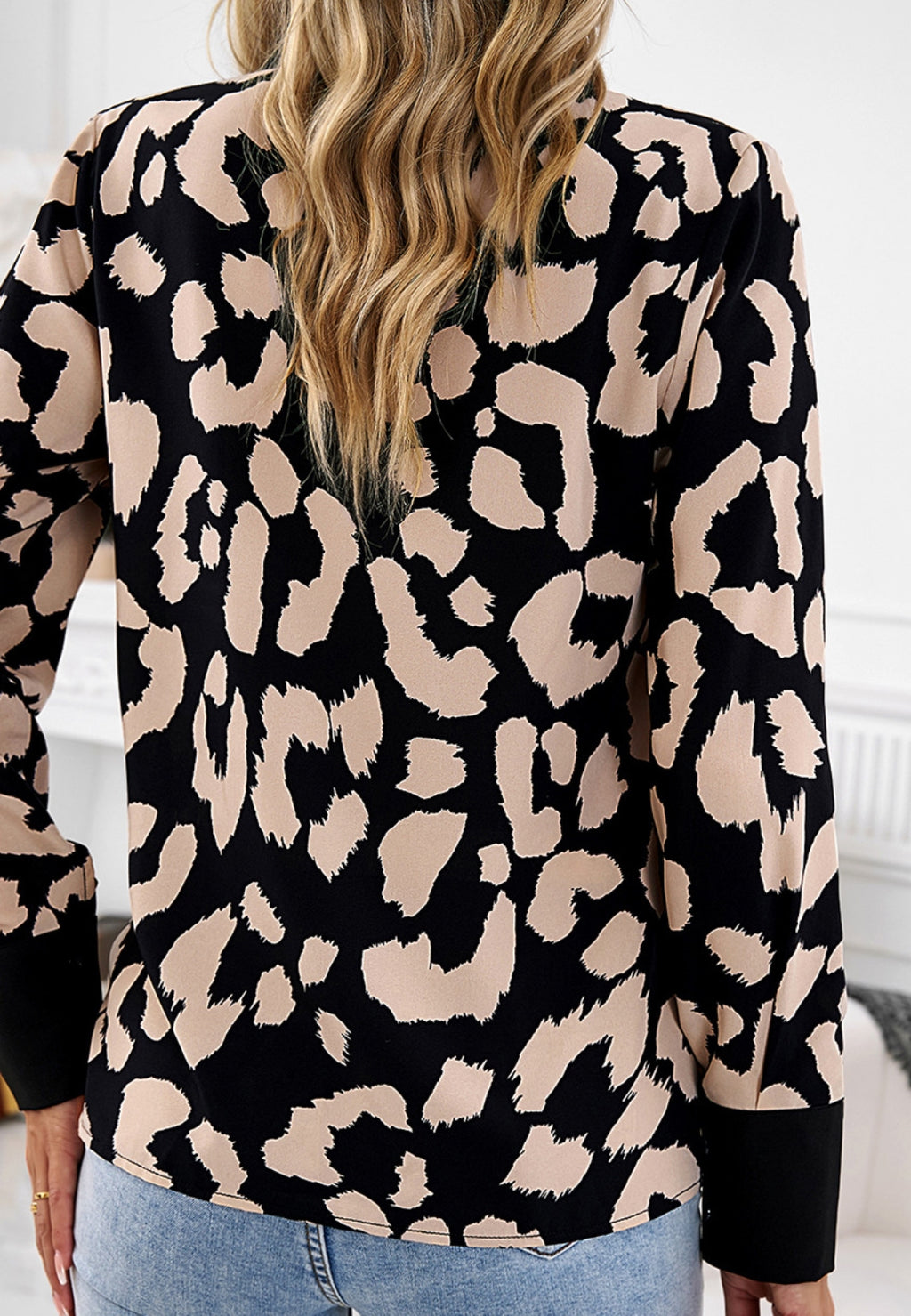 Blusa de cuello mandarín con estampado de leopardo