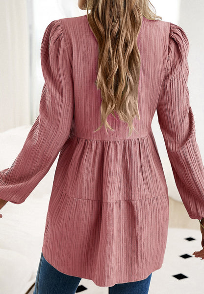 Top de cuello alto con abertura frontal en color liso