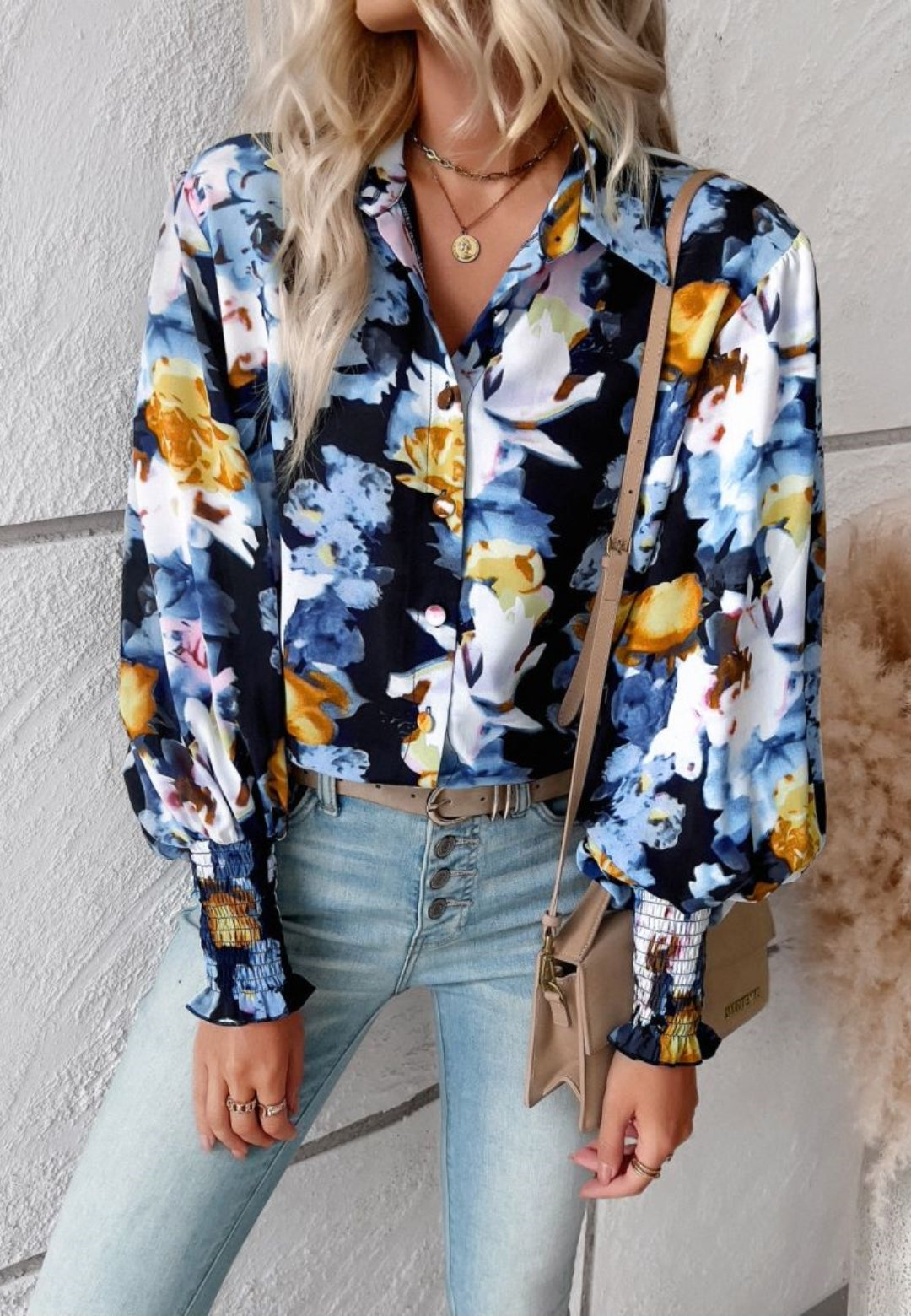 Camisa estampada con mangas de obispo