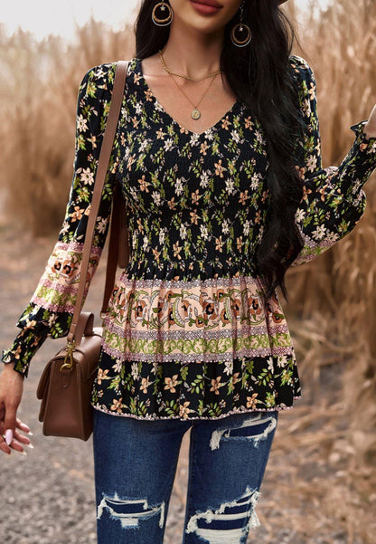 Blusa con escote en V fruncida y diseño bohemio floral